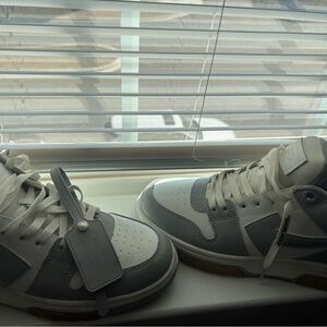 OFF WHITE OUT OF OFFICE